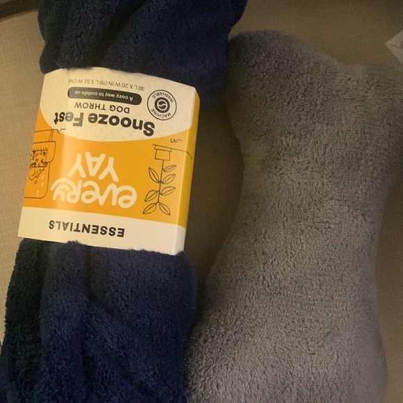 2 TIMES HOST PICK New small blanket and pillow small pets FIRM - Picture 6 of 8